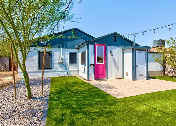 Charming Urban Oasis Located Near Downtown