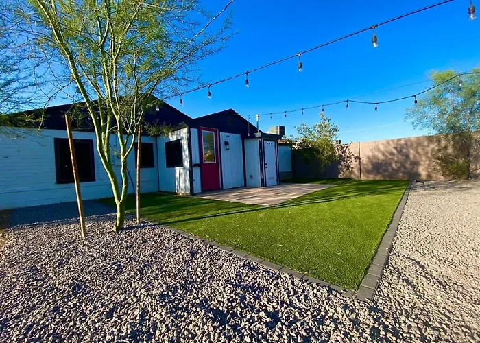 Holiday home Charming Urban Oasis Located Near Downtown