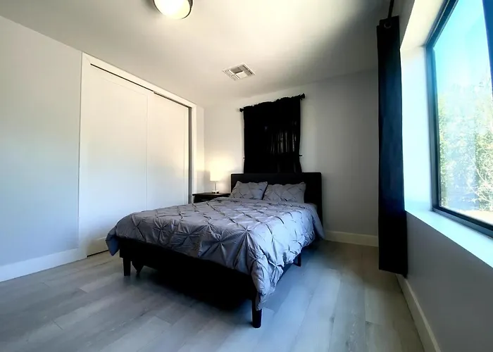 Charming Urban Oasis Located Near Downtown *